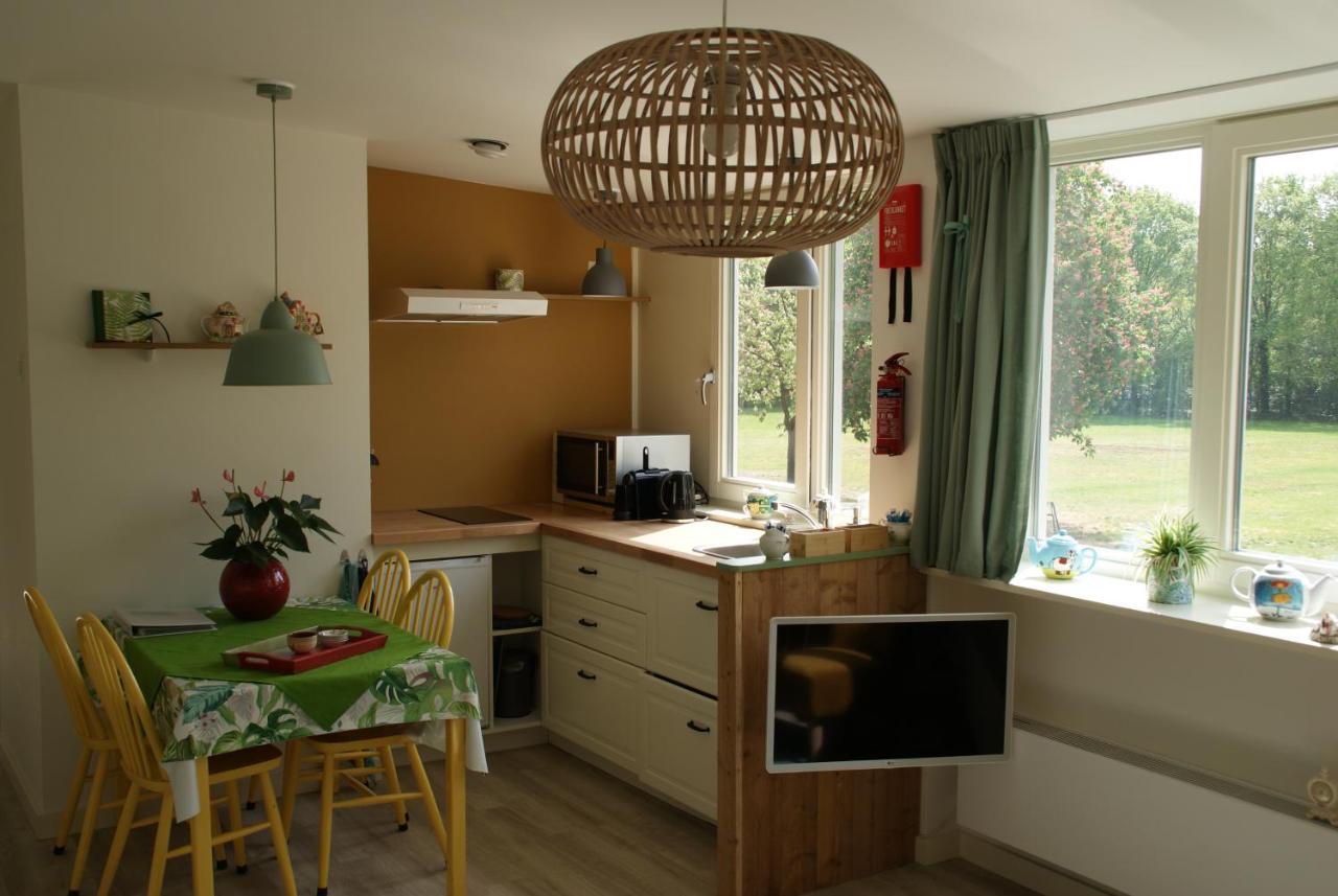 Vakantieboerderij 'T Zand - Appartement Heeswijk-Dinther Екстериор снимка